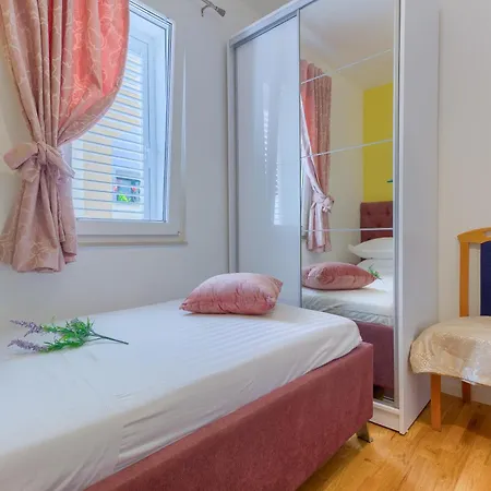Apartment Arijana -more