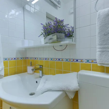 Apartment Arijana -more Slatine