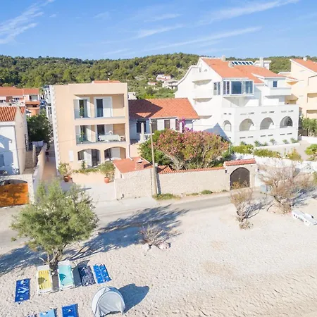 Lägenhet Arijana -more